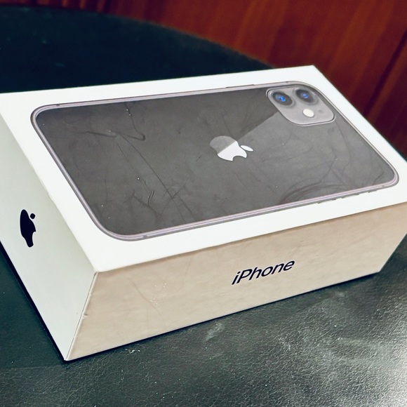 iPhone 11 Box - Picture 5 of 6